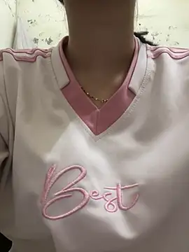 meomeo2k6 online show from 10/15/25, 07:41