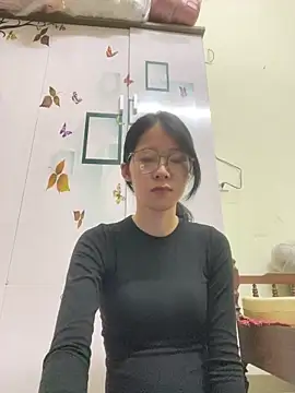 meomeo2k6 online show from 10/25/25, 01:51