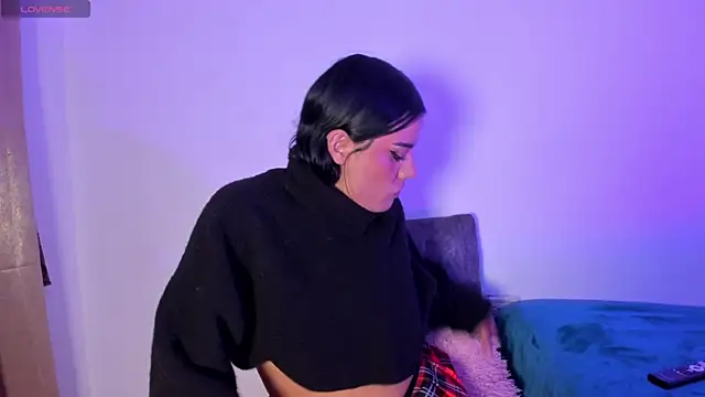 Snapshot of Shophie_thoopson chatting on 01/17/26, 05:56 Shophie thoopson online show from 01/17/26, 05:56