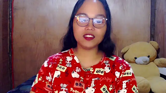 Snapshot of _Lylia chatting on 10/03/25, 10:23 Lylia online show from 10/03/25, 10:23