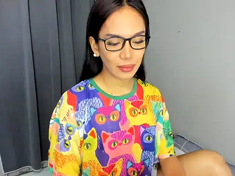 lucyshanex online show from 10/26/25, 07:42