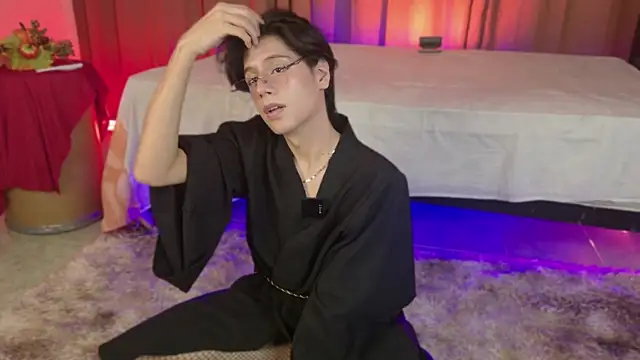 luixdust  online show from 11/11/25, 05:51