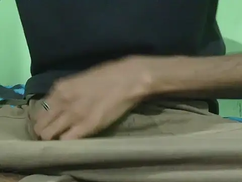 rockyy23boy online show from 12/18/25, 11:27