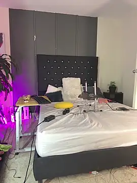 Alexa  Blue online show from 09/13/25, 05:02