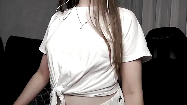 cute elfy  online show from 10/14/25, 03:24