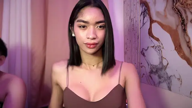 Snapshot of Yoursexy_adriana chatting on 07/11/26, 05:48 Yoursexy adriana online show from 07/11/26, 05:48