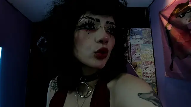 Snapshot of Vero_Osb_ chatting on 07/12/26, 08:33 Vero Osb online show from 07/12/26, 08:33