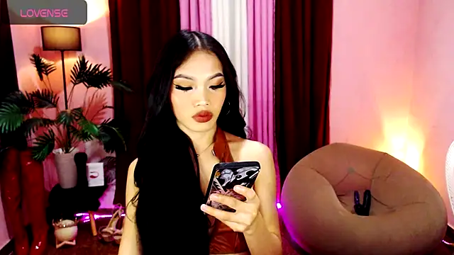 Snapshot of Asianprincess69 chatting on 09/10/25, 03:23 Asianprincess69 online show from 09/10/25, 03:23