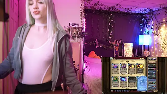 littlelune online show from 10/05/25, 02:32