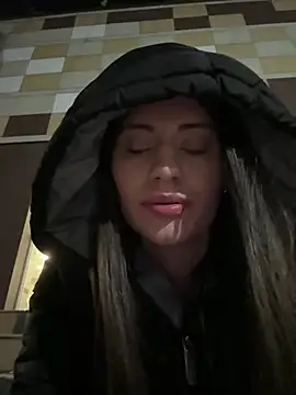 Isabella21  online show from 03/05/26, 01:01