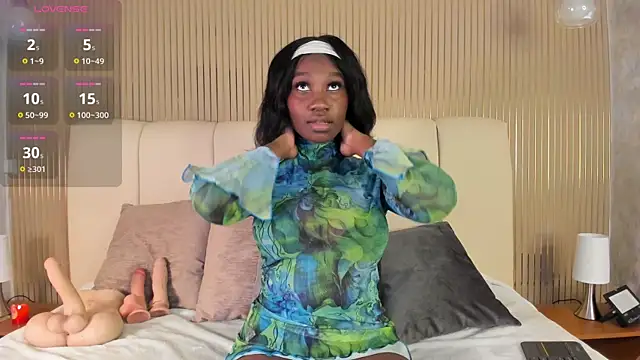 estefanyy  online show from 01/17/26, 04:06