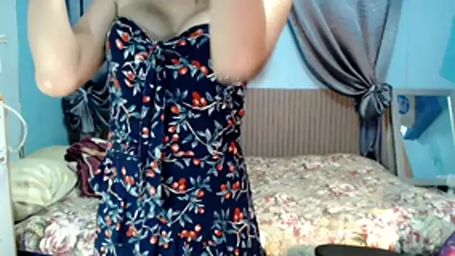 SelenaCinder online show from 12/04/25, 06:16