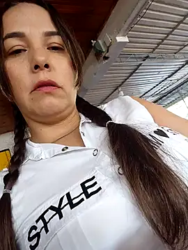 Snapshot of Sofitailor chatting on 10/25/25, 08:58 Sofitailor online show from 10/25/25, 08:58