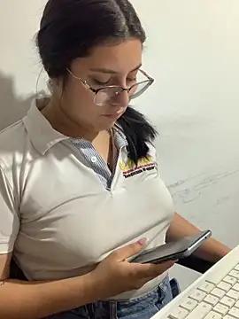 Velma star online show from 09/12/25, 10:59