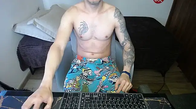 bossking017 online show from 02/16/25, 01:49