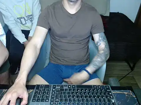 bossking017 online show from 02/23/25, 02:29