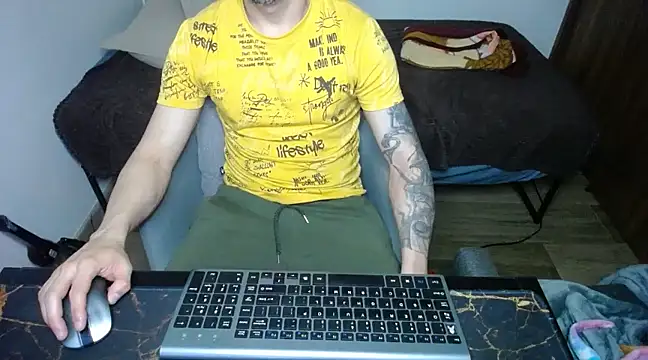 bossking017 online show from 03/01/25, 02:26