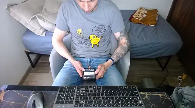 bossking017 online show from 03/09/25, 05:39