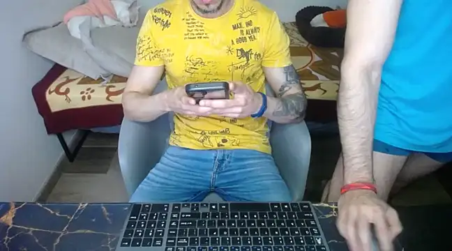 bossking017 online show from 03/22/25, 01:08