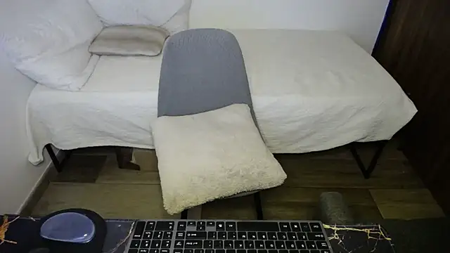 bossking017 online show from 02/17/26, 05:19