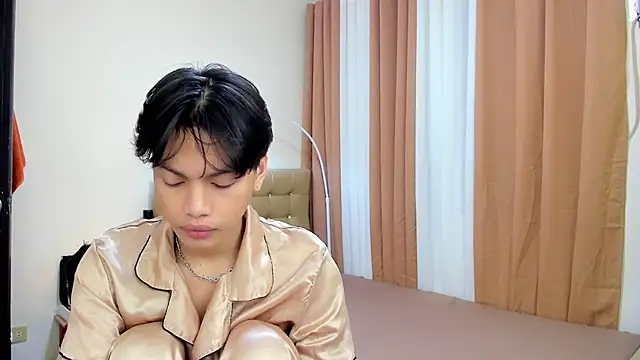 hotfreshdior online show from 09/23/25, 07:39