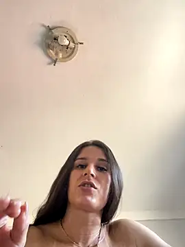 Snapshot of Isabelaa_ chatting on 11/13/25, 06:18 Isabelaa online show from 11/13/25, 06:18