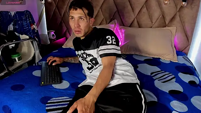 Thonixxx mr online show from 04/20/26, 02:31