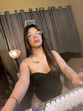 Nyxie luxx online show from 04/06/26, 04:46