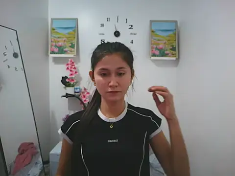 anne smithe online show from 12/05/25, 05:27