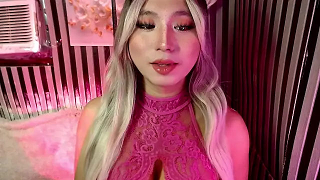 UrhotlucyTS online show from 07/03/26, 07:37