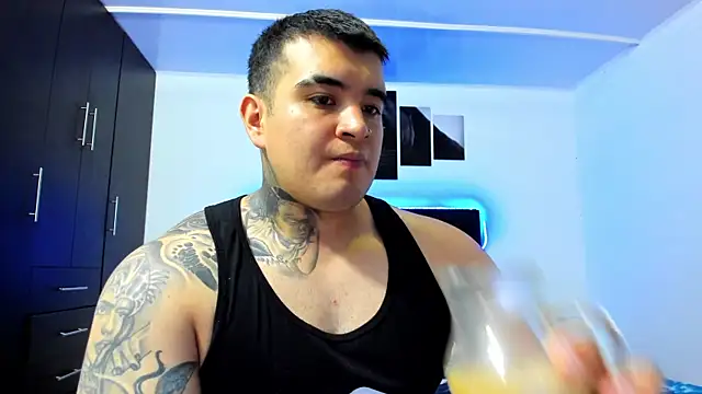 thiago  cp01 online show from 09/25/25, 06:17