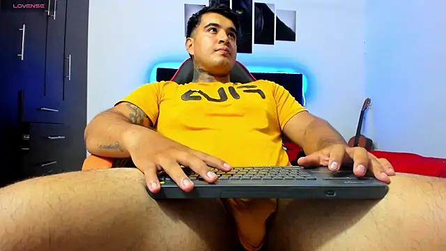 Snapshot of thiago__cp01 chatting on 05/09/26, 03:45 thiago cp01 online show from 05/09/26, 03:45