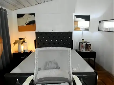 CallaWang online show from 04/18/26, 07:58