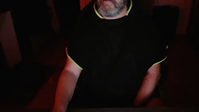 Hairyfred73 online show from 10/13/25, 03:50