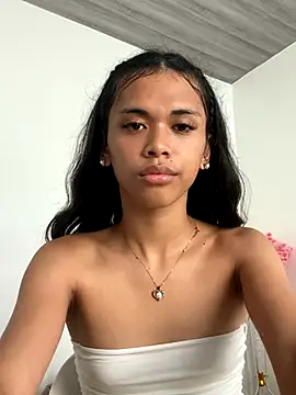 Snapshot of urcurlydiva chatting on 10/12/25, 05:39 urcurlydiva online show from 10/12/25, 05:39