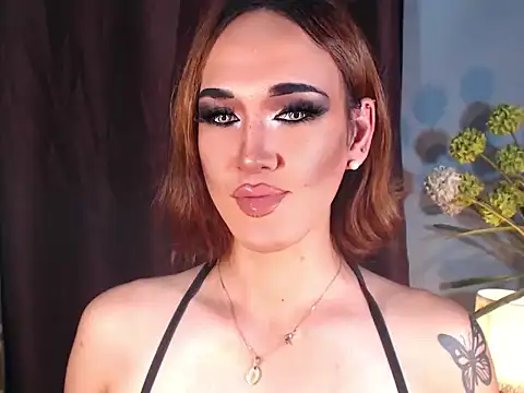 AleinaCroft online show from 05/17/26, 01:29