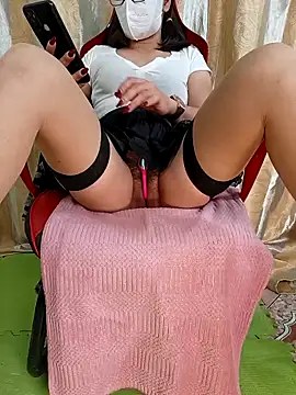 Mizzu-mi online show from 11/28/25, 02:42