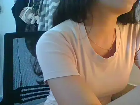 Linzly online show from 09/19/25, 03:08