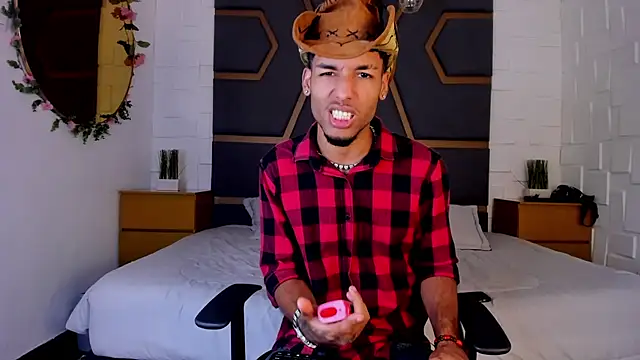 Thiagoferreti online show from 11/26/25, 07:37