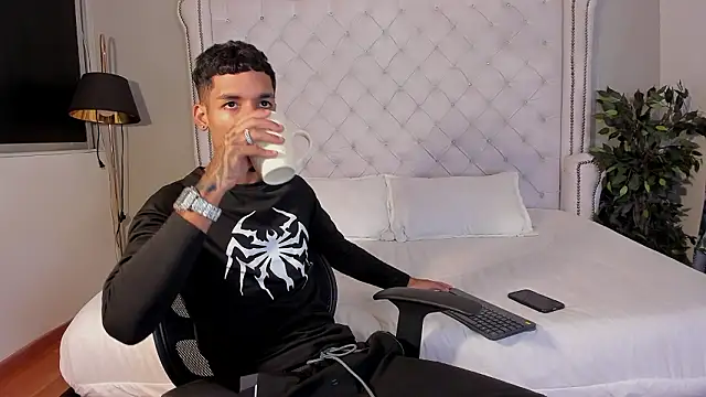 Thiagoferreti online show from 02/11/26, 02:27