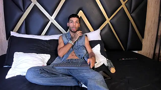 Thiagoferreti online show from 03/03/26, 03:34