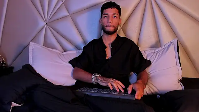 Thiagoferreti online show from 03/19/26, 02:59