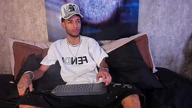 Thiagoferreti online show from 05/07/26, 03:45