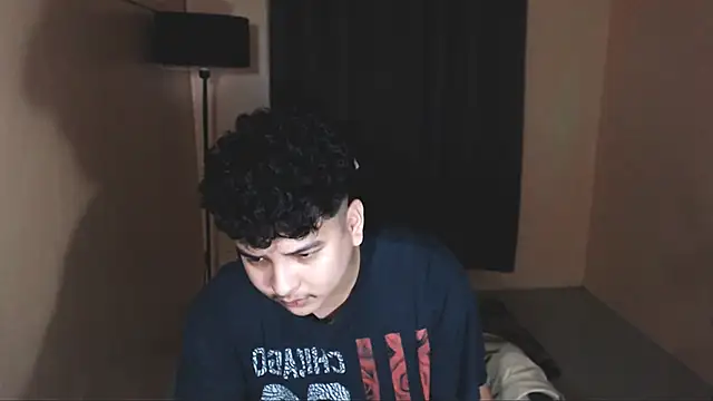 Snapshot of Prince_Killian chatting on 11/17/25, 01:11 Prince Killian online show from 11/17/25, 01:11