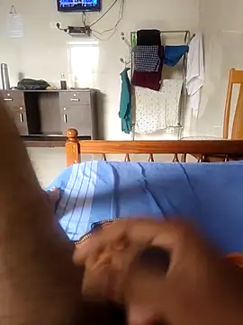 vichuhot online show from 10/24/25, 06:43