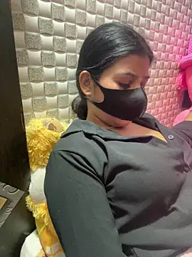 Hot Jaanvi  online show from 03/18/26, 06:05