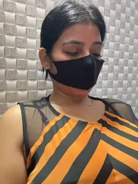 Hot Jaanvi  online show from 07/13/26, 04:15