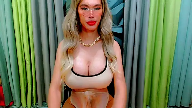 Snapshot of MistresDaBigCOCKxxxxxx chatting on 05/26/26, 02:51 MistresDaBigCOCKxxxxxx online show from 05/26/26, 02:51
