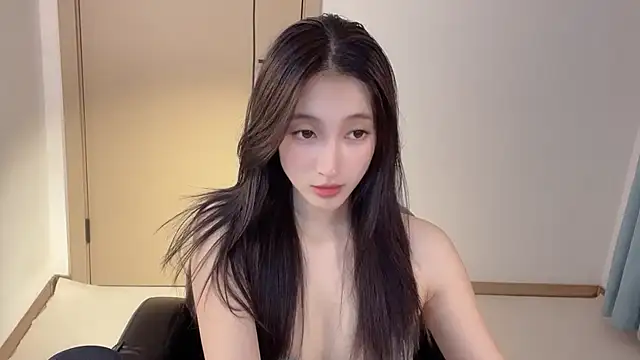 Seraphina-se online show from 10/18/25, 05:14