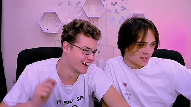 lucas long  online show from 11/09/25, 09:51